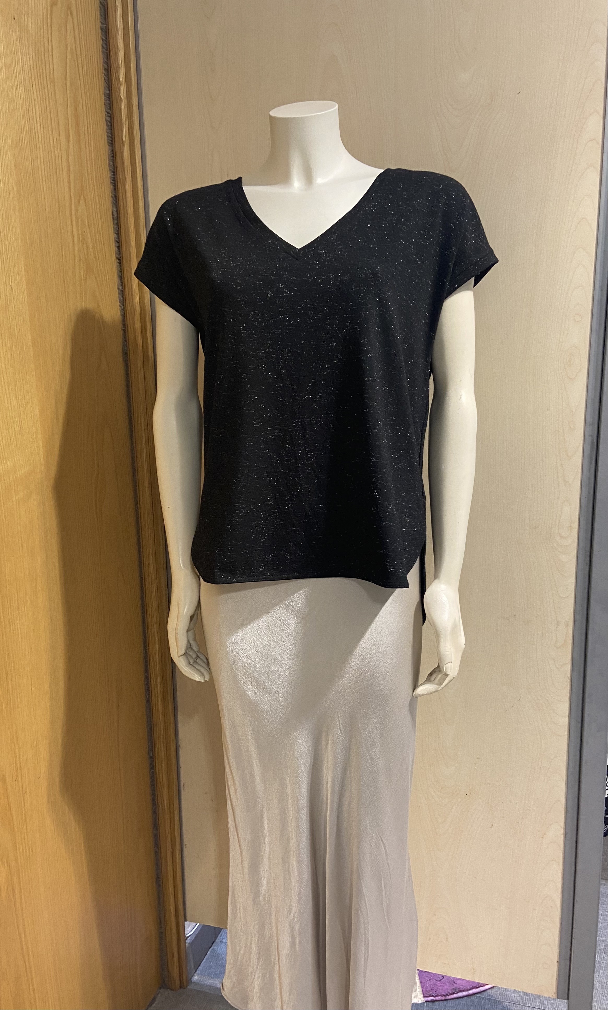 Camiseta Brilli-Brilli con Pico en Negro