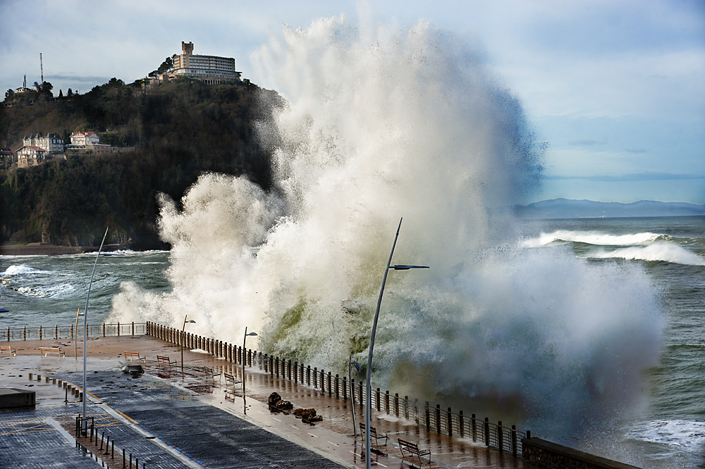 Fotografía País Vasco San Sebastián / Donostia : OLAS-5 50 X 75 cm.