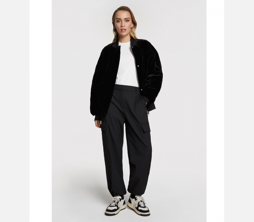 pantalon-cargo-negro-alixthelabel