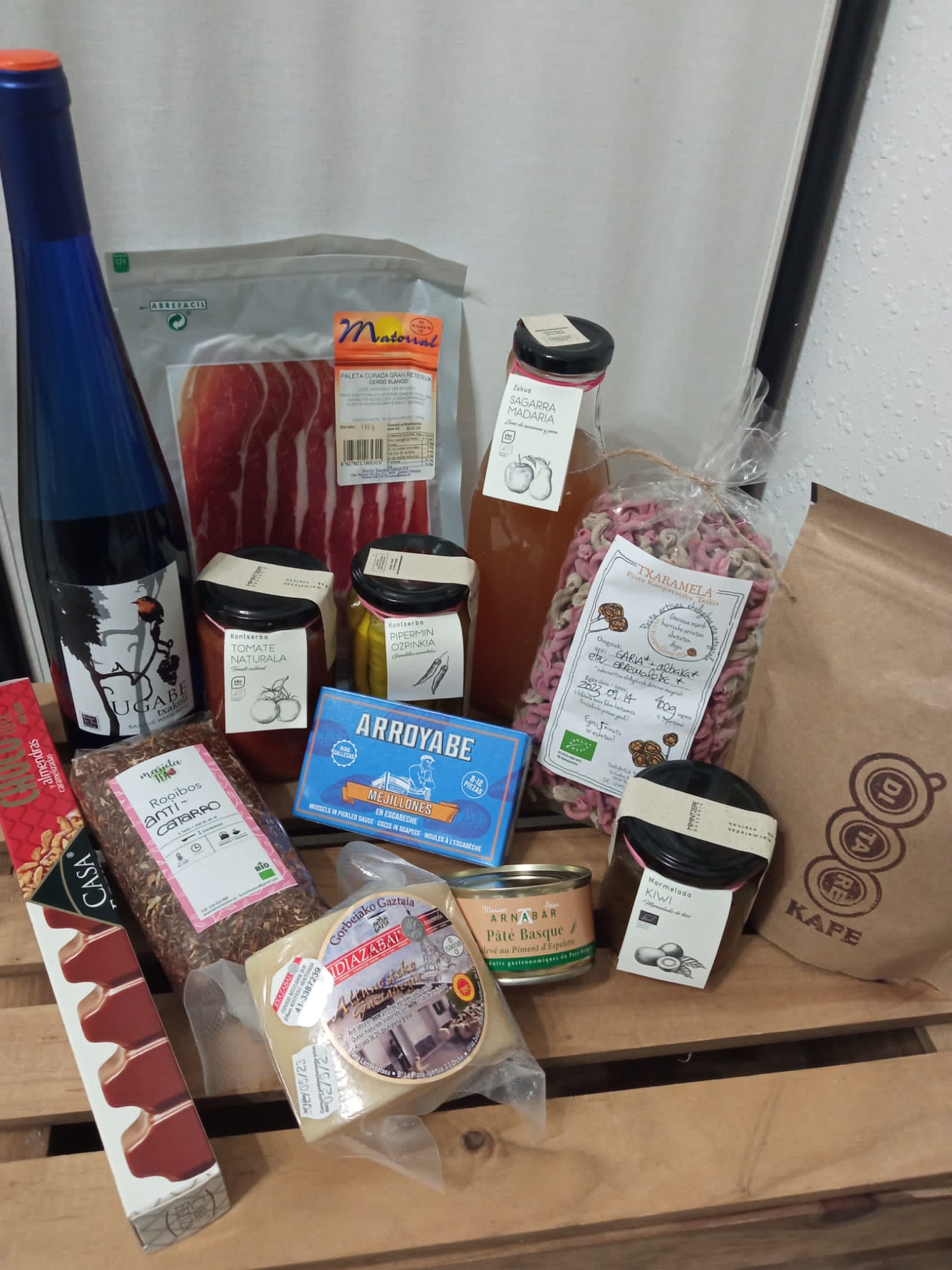 Cesta de regalo ARRATIA