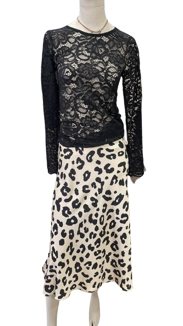 Falda animal print blanco y negro marca MILLENIUM