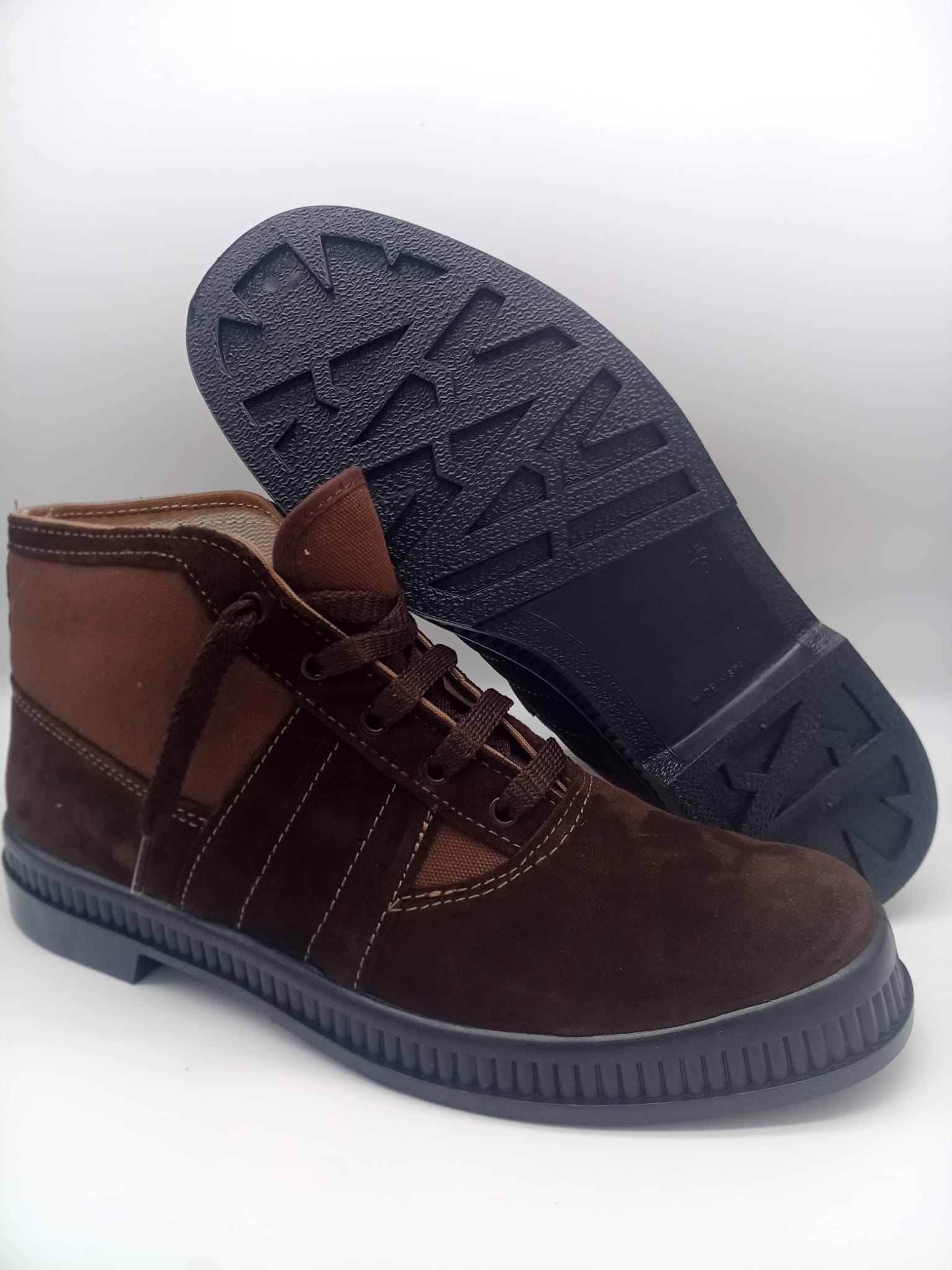 Bota de trabajo "chiruca"