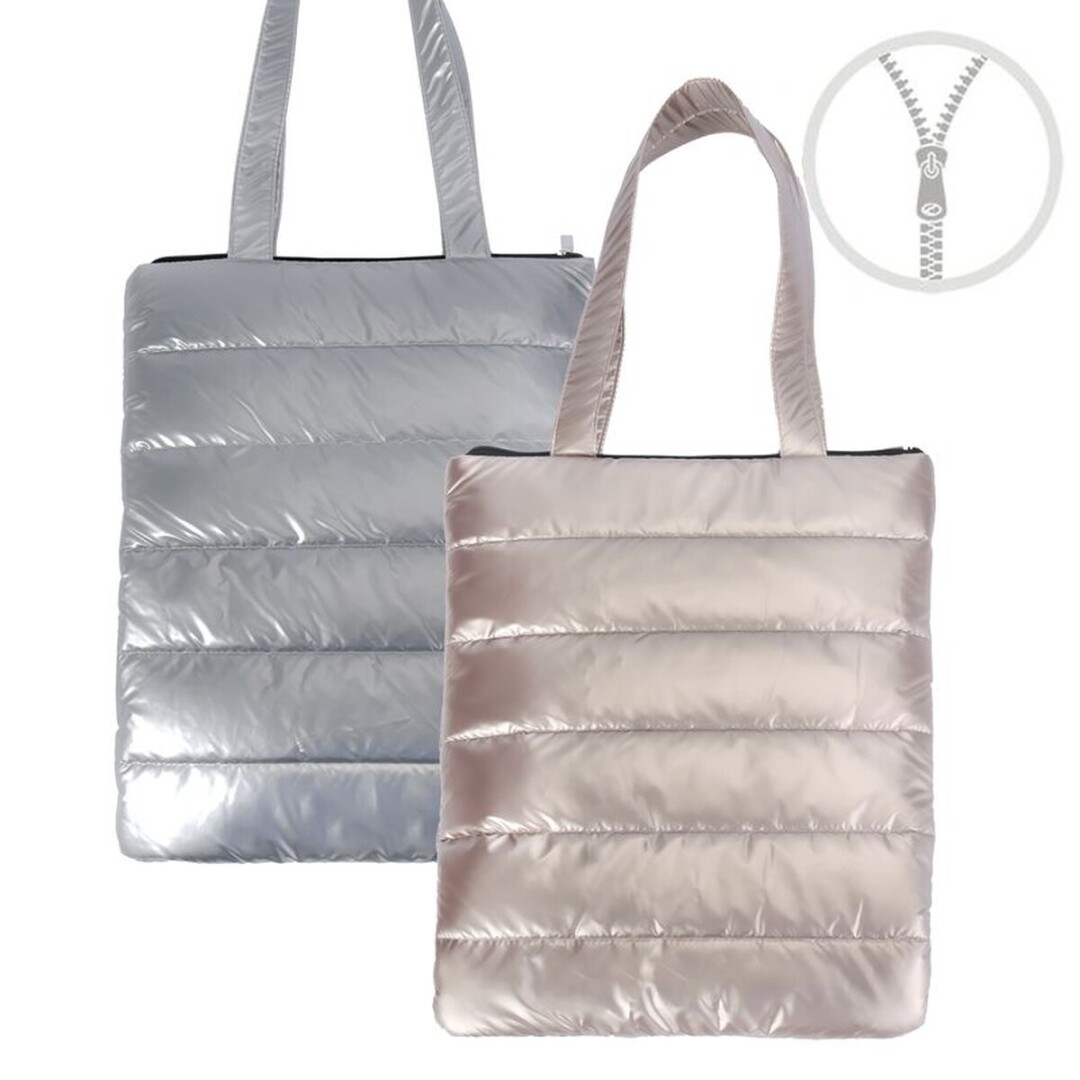 Bolso acolchado con cremallera efecto metalizado plata